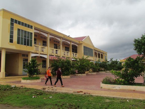 Trường THPT Phú Tân, huyện Phú Tân, tỉnh Cà Mau